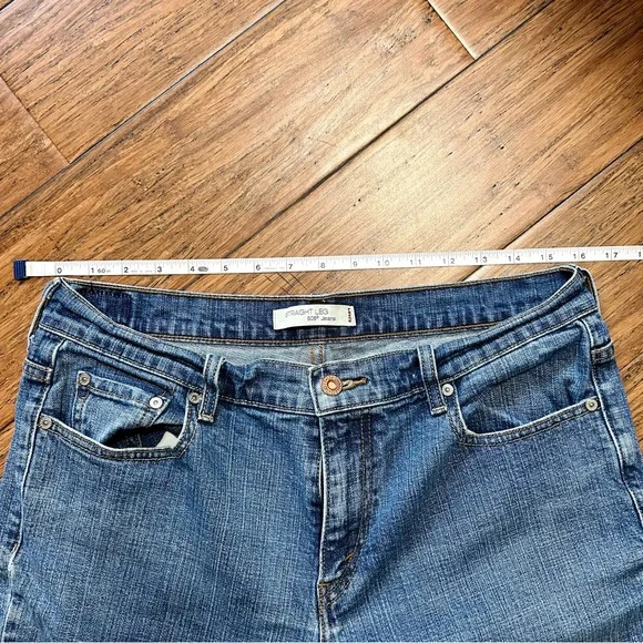 Levi's Women's 505 Straight Leg Denim Jeans, 12 - Picture 7 of 11